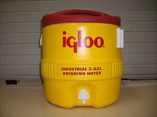 igloo 431 3 gallon water cooler  31
