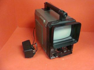 Vintage PANASONIC Solid State Potable TV TR 555A Japan 1979 w/AC 