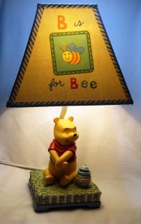   WINNIE THE POOH BEAR NIGHT STAND LAMP WITH SHADE ***