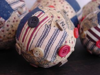 Americana Quilt Ragball style BOWL FILLERS set 5 NEW Primitive