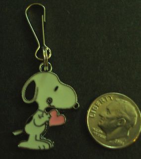   Snoopy Dog With Pink Heart Charm Backpack Zipper Pull Clip On Charm