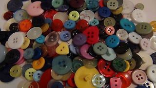 50 BULK VINTAGE MIXED COLOUR BUTTONS for Crafts/scrapbooking/sewing