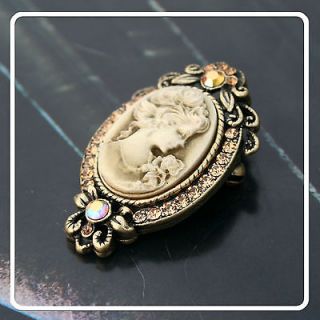 vintage swarovski brooch in Vintage & Antique Jewelry