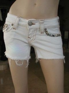 NWT True Religion keira mid thigh cut off jean shorts in Optic Rinse