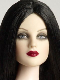 TONNER ANTOINETTE GOTH BASIC WIGGED NEW 2012  NRFB GREAT PRICE
