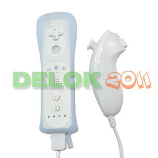 nintendo wii controller and nunchuck in Controllers & Attachments 