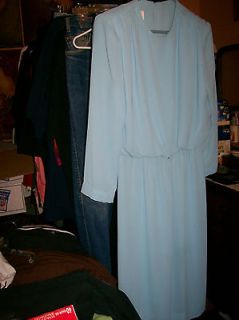 henry lee petites powder blue dress with acc s size large