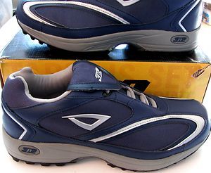 3N2 Navy Momentum Trainer Low Turf Shoe Cleat Baseball Softball Size 7 