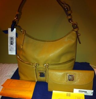 Dooney Bourke Sac Calf Leather Hobo Bag With Macthing Checkbook 
