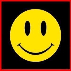 Smiley Retro Fynny Acid House Techno DJ Gift T Shirt
