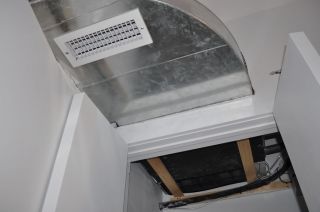 DAIKIN_CONCEALED_UNIT_CONNECTED_VIA_DUCT_TO_2_ROOMS