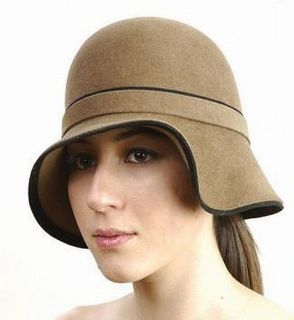 André Ladys Fur Felt Retro Sculptured Cloche Bell Hat