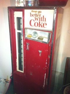 Vintage Coke Machine Cavalier Model CS 80E