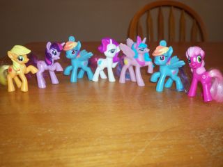   Pony 7 Ponies Mini ponies McDonalds 2011 Apple Jack, Rarity, Twilight