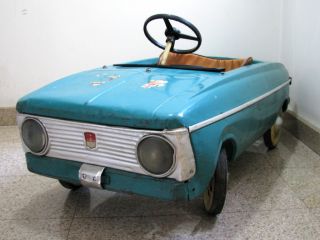 RARE Vintage Russian Pedal Car Moskvich Moskvitch Russia Soviet Toy 