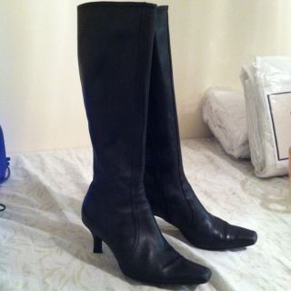 Antonio Melani Glove Fit Leather Boots Size 6