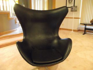 Authentic Vintage Arne Jacobsen Egg Chair