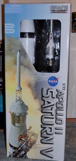 Dragon Models 1 72 NASA Apollo 11 Saturn V Plastic Model 50388