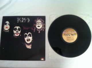 Kiss Self Titled LP Kissin Time Record Excellent Condition Vinyl NBLP 