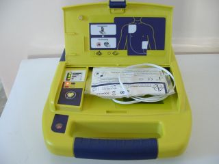 POWERHEART AED AUTOMATED EXTERNAL MODEL 9200RD CARDIAC SCIENCE DEFIB