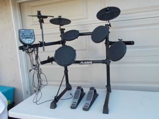 Alesis DM6 Electronic Drum Set