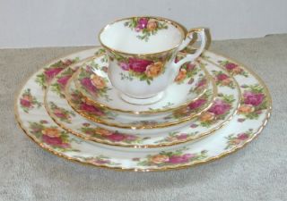 Royal Albert Old Country Roses 5 Piece Place Setting