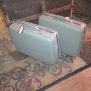 American Tourister Tri Taper Green Vintage Suitcase Lot Of 2