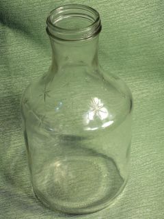 Vintage STAR EMBOSSED CLEAR GLASS Juice Wine 48oz GAC Bottle Great for 