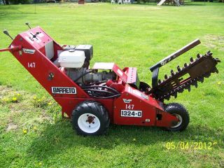 BARRETO HYDRAULIC TRENCHER AND TRAILER 1324 D