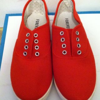 Never BEEN Worn Forever 21 Red Tennis Shoes Size 7