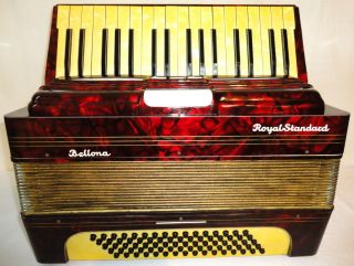   Vintage German Piano Accordion Royal Standard Bellona 80 Bass