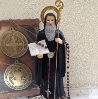 Saint Benedict San Benito 15 Image Gift Set
