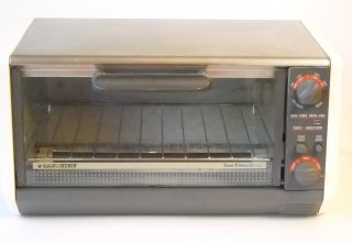 BLACK DECKER SPACEMAKER Under Counter TOASTER OVEN Space Saver Classic 