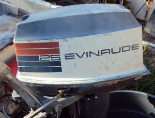 1973 Evinrude Boat Motor 25 HP and Gas Tank for Parts