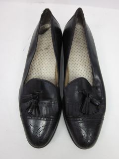 you are bidding on botticelli men s black leather tasseled loafers in 