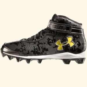 Boys UA CRUSHER FOOTBALL CLEATS 1226988 SIZE 2.5Y NEW IN BOX