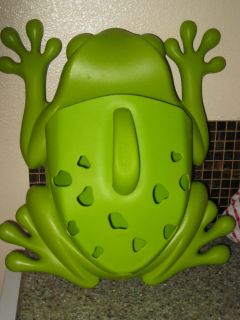 Boon Green Frog Bath Toy Scoop Drain and Storage