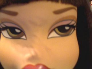 MGA Large Bratz Doll Jasmine Styling Head with Brown Hair Star Bottom 