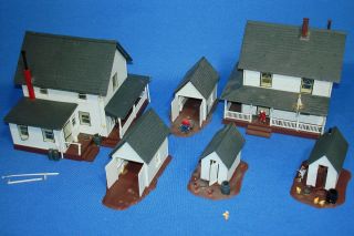 Vintage Revell Authentic Scale Buildings Farm Town Trackside Model 
