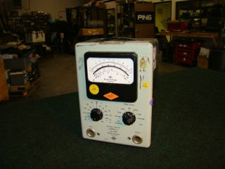 Bruel Kjaer Electronic Voltmeter Type 2409