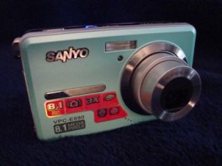 re conditioned, Sanyo Xacti VPC E890 Light Blue 8MP Digital Camera 