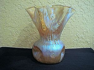 Loetz Candia Silberisis Rusticana Outstanding Iridescent Dimpled Vase 
