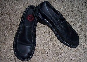 MERRELL black leather loafers mocs slip on comfort shoes size 8 US 38 
