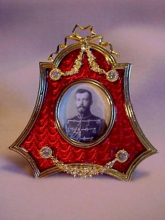 Russian Imperial Louis XVI Bell Photograph Frame in Red