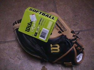 New Wilson Fastpitch Cat Osterman Softball Glove 11 with Tags