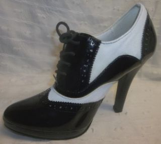 Charlotte Russe Black Patent White Wing Tip Oxford 4 5 Heels Women Sz 