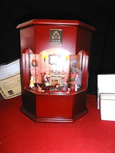   Pacconi Classics Victorian Christmas Music Box with 6 Discs