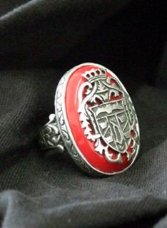  crest cast from the original prop ring in mr ackerman s collection