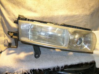 1994 1997 Chrysler LHS Headlamp Assembly   Good Used   Right