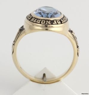  of North Carolina Womens Class Ring   10k Gold Syn Blue Spinel UNC CH